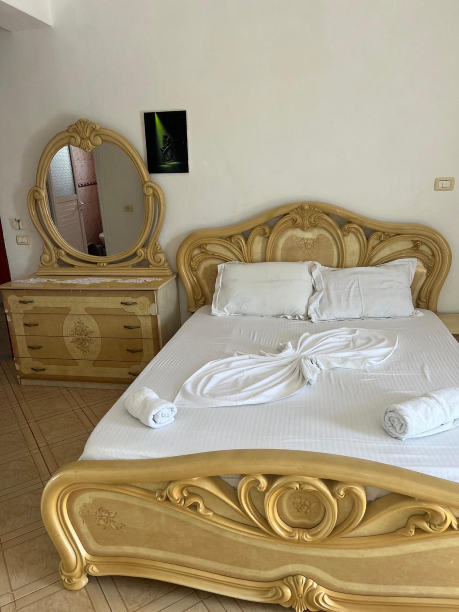 Majki Beach Apartments Sarandë エクステリア 写真