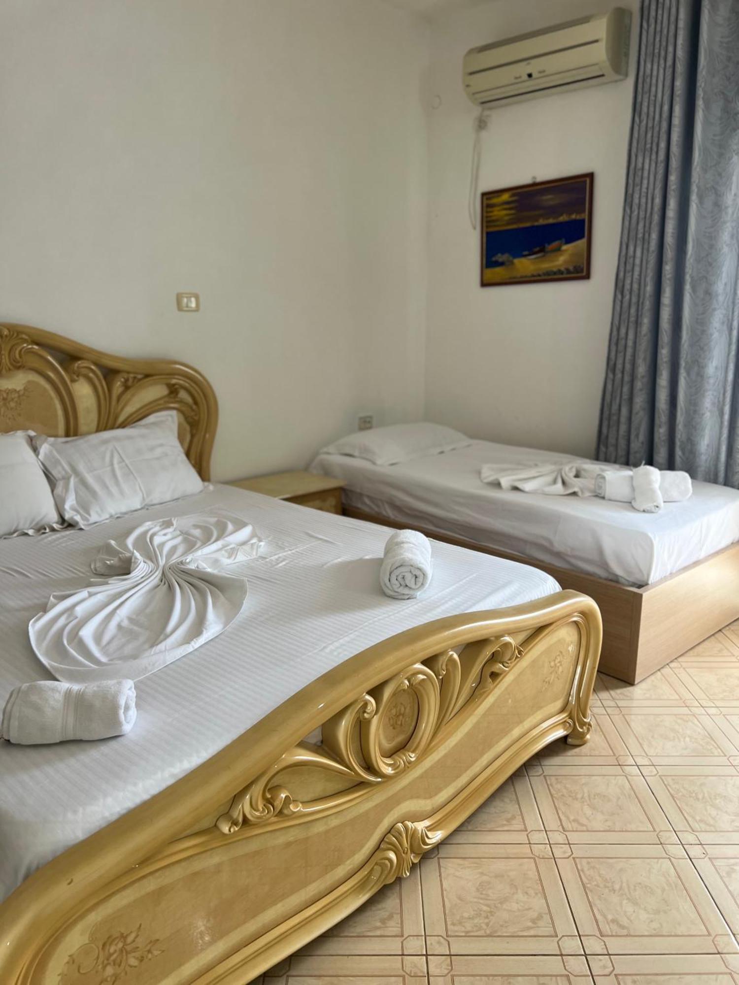 Majki Beach Apartments Sarandë エクステリア 写真