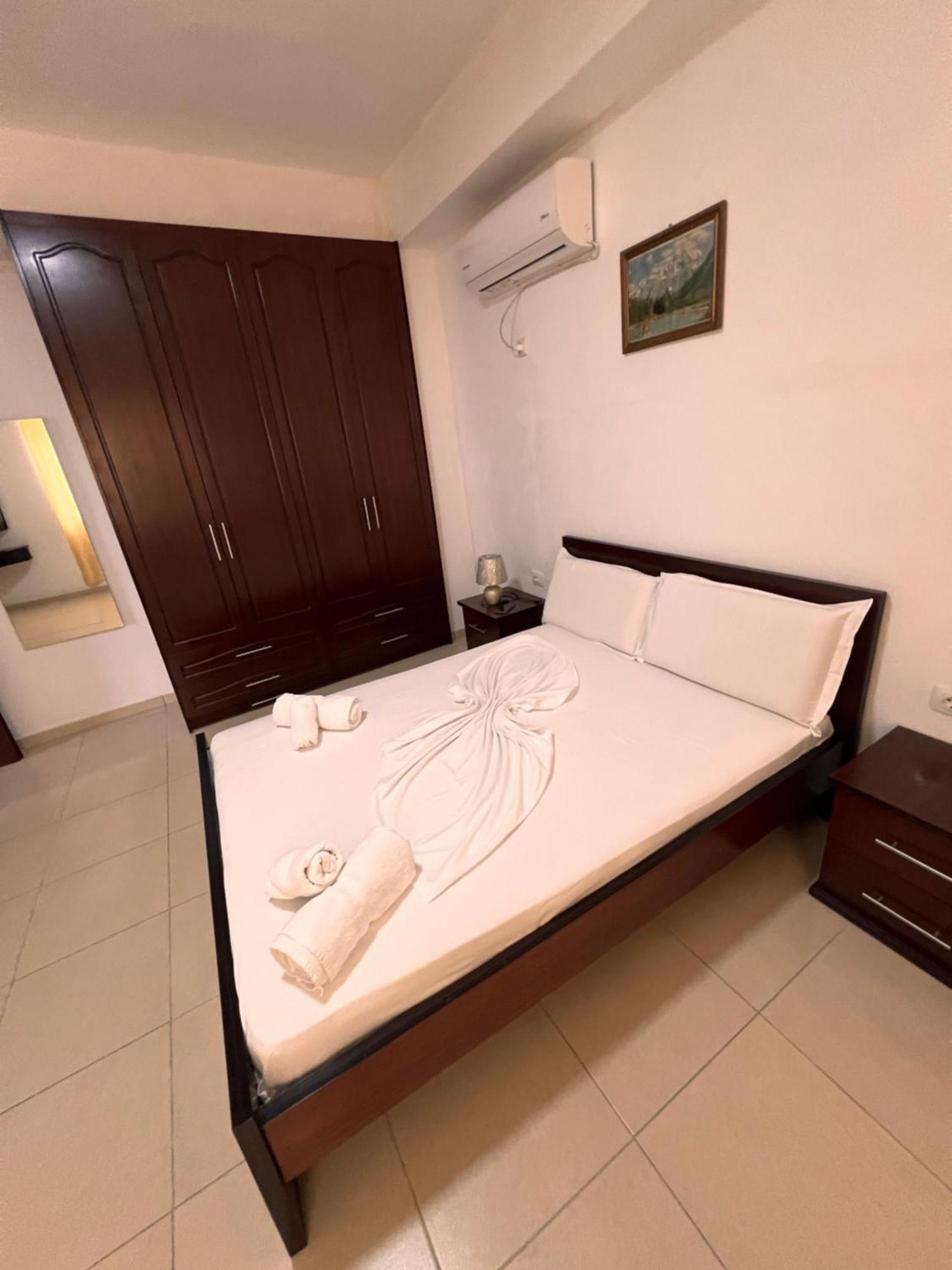 Majki Beach Apartments Sarandë エクステリア 写真